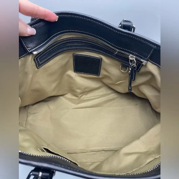 Coach Hampton EUC Black Leather Tote Bag - Picture 7 of 13